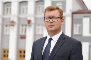 Глава Первоуральска Игорь Кабец поздравляет юристов с профессиональным праздником