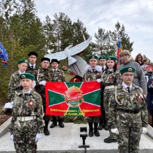 Белая птица памяти: в Каменке открыли монумент в честь павших героев войны