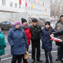 Администрация совместно с будущими новоселами проинспектировали ход строительства