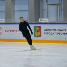 Юные спортсмены Первоуральска вышли на новый лед