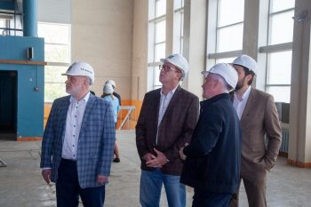 Реконструкция Ледового дворца спорта: первые этапы