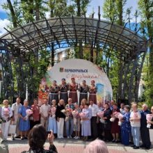В Первоуральске торжественно отметили День семьи, любви и верности