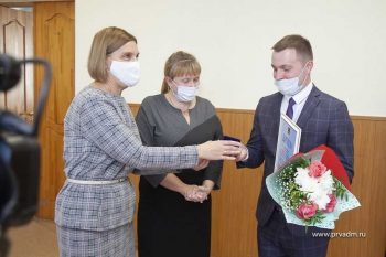 В День учителя в Первоуральске выбрали лучшего педагога