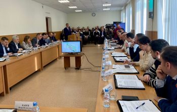 Глава городского округа Первоуральск Игорь Кабец представил депутатам результаты деятельности в 2023 году