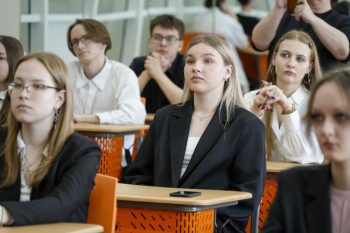 В школе №32 Первоуральска прошел открытый «Урок цифры» от компании 1С в рамках федерального проекта