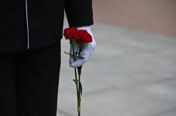 Уральцы почтили память жертв терактов и бойцов, погибших в антитеррористических операциях