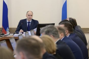 Денис Паслер расширил программу «Уральские каникулы» для оздоровления детей