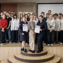 Сотрудники полиции приняли участие в «классной встрече» в школе