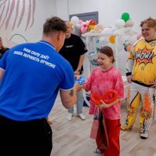Как в Первоуральске готовились ко Дню знаний: помощь, подарки и праздники для детей