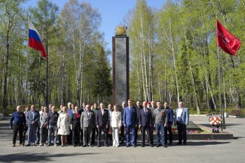 В Первоуральске почтили память героев Великой Отечественной войны в преддверии 81-й годовщины Победы