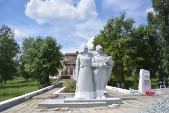 В городском округе Первоуральск продолжается ремонт памятников