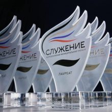Денис Паслер пригласил свердловчан принять участие в IV Всероссийской муниципальной премии «Служение»