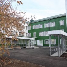 Губернатор Свердловской области оценил итоги капитального ремонта поликлиники городской больницы на Хромпике
