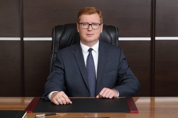 Игорь Кабец поздравляет первоуральцев с Днём защитника Отечества