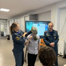 Урок безопасности и обмен опытом с подрастающим поколением прошли в школе № 12