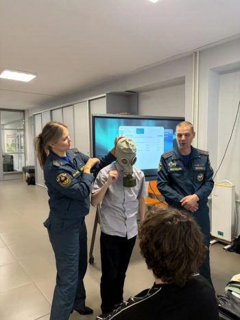 Урок безопасности и обмен опытом с подрастающим поколением прошли в школе № 12