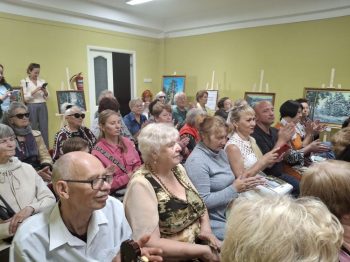 Литературно-музыкальная гостиная собрала любителей поэзии в Первоуральске