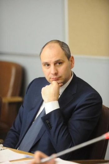 Сегодня день рождения отмечает губернатор Свердловской области Денис Паслер